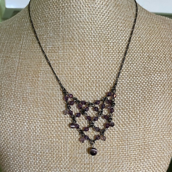Beautiful Kenneth Cole fringe necklace with faceted violet beads and cats eye - Picture 3 of 8